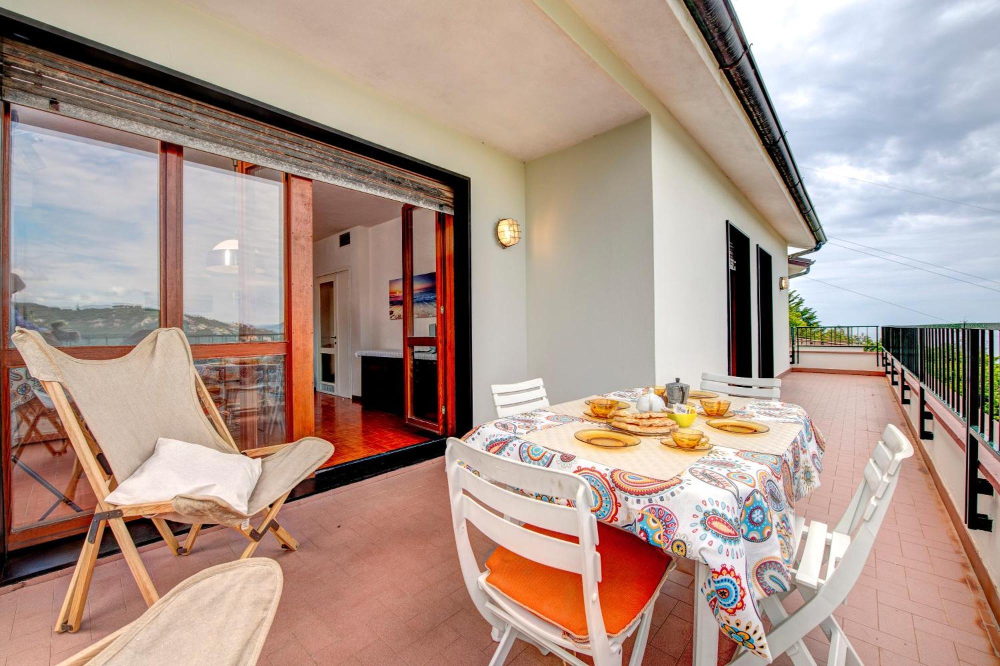 Beautiful Tigullio Apartment Lavagna Bagian luar foto